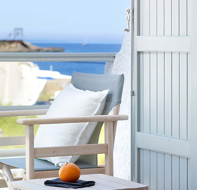 Balcony_sea_view_magnificent_summer_summertime_Kythnos_island_Kythnos_Bay_Hotel_Cyclades